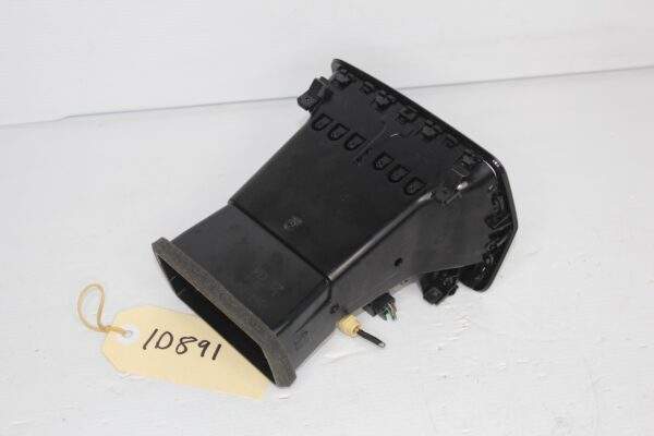 Audi F3 Q3 RSQ3 Rear Centre Air Vent 83A 819 203 A