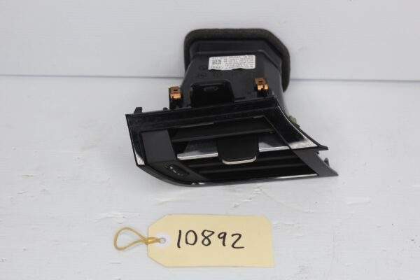 Audi F3 Q3 RSQ3 Right Drivers Dash Air Vent 83C 820 902
