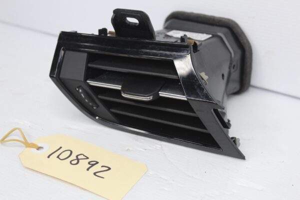 Audi F3 Q3 RSQ3 Right Drivers Dash Air Vent 83C 820 902