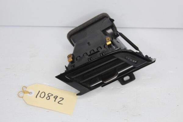Audi F3 Q3 RSQ3 Right Drivers Dash Air Vent 83C 820 902
