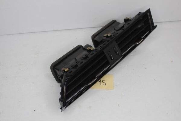 Audi F3 Q3 RSQ3 Centre Dashboard Air Vent 83C 820 903