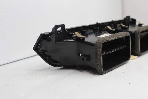 Audi F3 Q3 RSQ3 Centre Dashboard Air Vent 83C 820 903