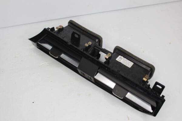 Audi F3 Q3 RSQ3 Centre Dashboard Air Vent 83C 820 903