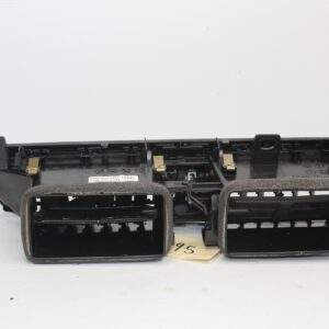 Audi F3 Q3 RSQ3 Centre Dashboard Air Vent 83C 820 903 - Image 5