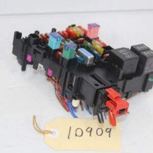 Audi F3 Q3 RSQ3 Interior Fuse Panel 5Q0 937 615 C - Image 9