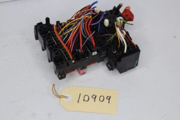 Audi F3 Q3 RSQ3 Interior Fuse Panel 5Q0 937 615 C