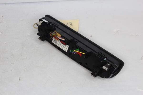 Audi Q3 RSQ3 AC Climate Control Unit Panel 83A 820 043 Q