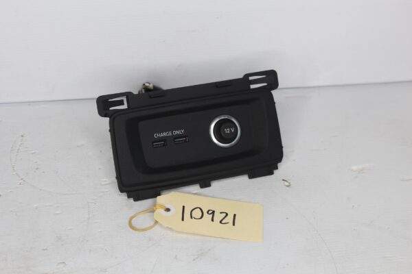 Audi FY Q5 SQ5 Rear USB Port Hub Dash End Trim 80A 863 324 A