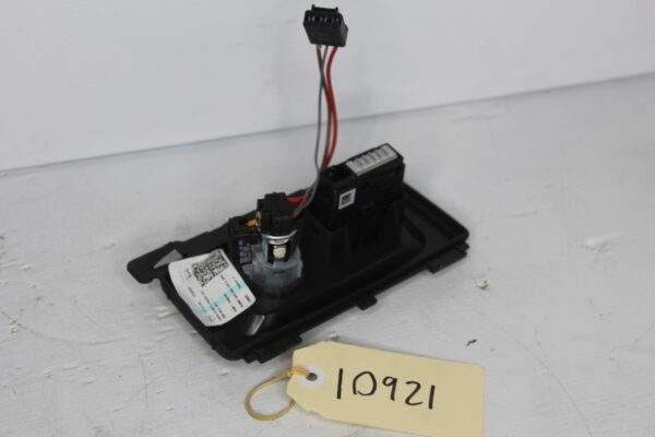 Audi FY Q5 SQ5 Rear USB Port Hub Dash End Trim 80A 863 324 A