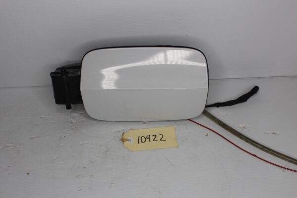 Audi 8V A3 S3 RS3 Fuel Filler Cap Assembly - WHITE 8V5809906