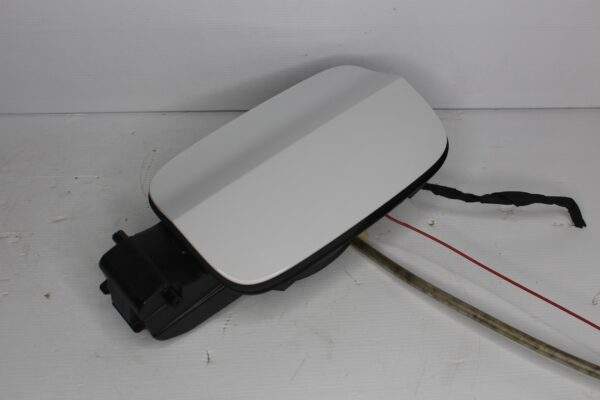 Audi 8V A3 S3 RS3 Fuel Filler Cap Assembly - WHITE 8V5809906