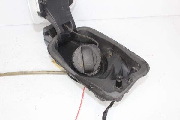 Audi 8V A3 S3 RS3 Fuel Filler Cap Assembly - WHITE 8V5809906