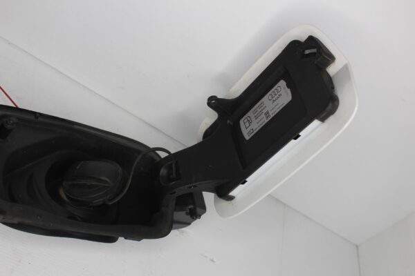 Audi 8V A3 S3 RS3 Fuel Filler Cap Assembly - WHITE 8V5809906