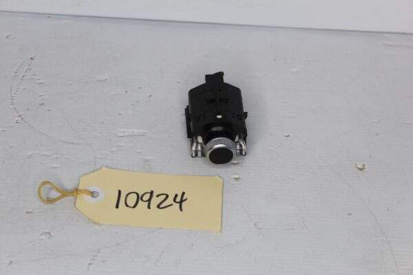 Audi Q3 RSQ3 Volume Control Knob Switch 83A919616A, 83C919600C