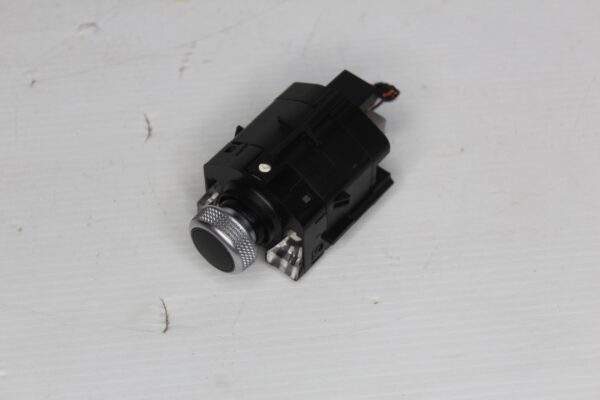Audi Q3 RSQ3 Volume Control Knob Switch 83A919616A, 83C919600C