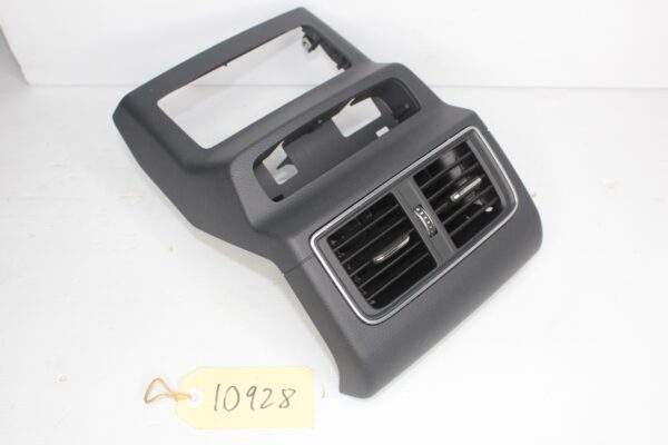 Audi FY Q3 Centre Console Rear Trim with Air Vents 80A 864 376 A