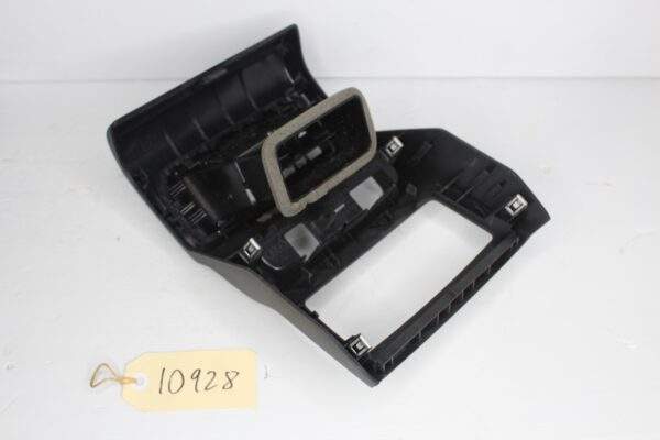Audi FY Q3 Centre Console Rear Trim with Air Vents 80A 864 376 A