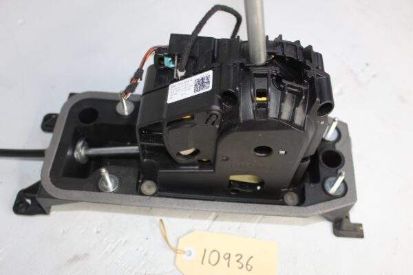 Audi F3 Q3 RSQ3 Gear Selector Lever Assembly 83C 713 023 A