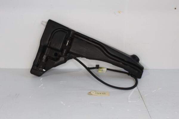Audi F3 Q3 RSQ3 Windscreen Washer Bottle Assembly 83A955449A, 83A955452A