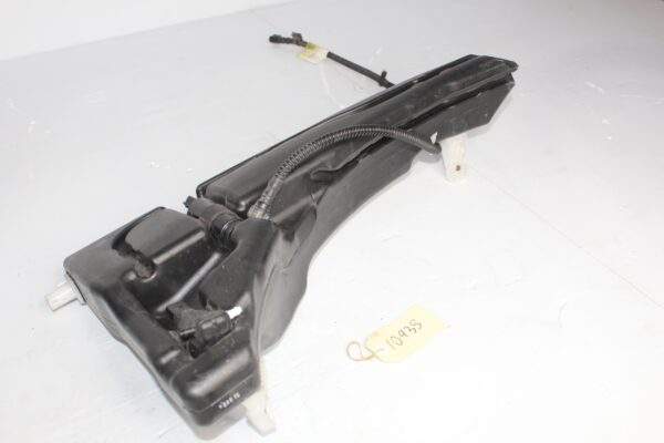 Audi F3 Q3 RSQ3 Windscreen Washer Bottle Assembly 83A955449A, 83A955452A