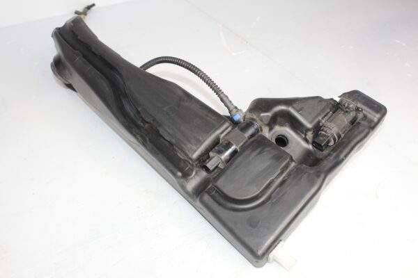 Audi F3 Q3 RSQ3 Windscreen Washer Bottle Assembly 83A955449A, 83A955452A