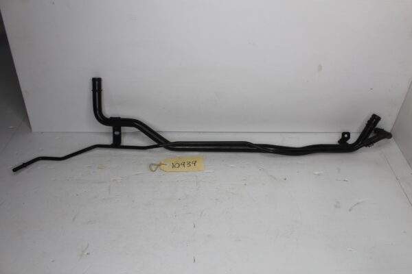 Audi RS3 RSQ3 Centre Coolant Hose Pipe 8V0 121 070 D