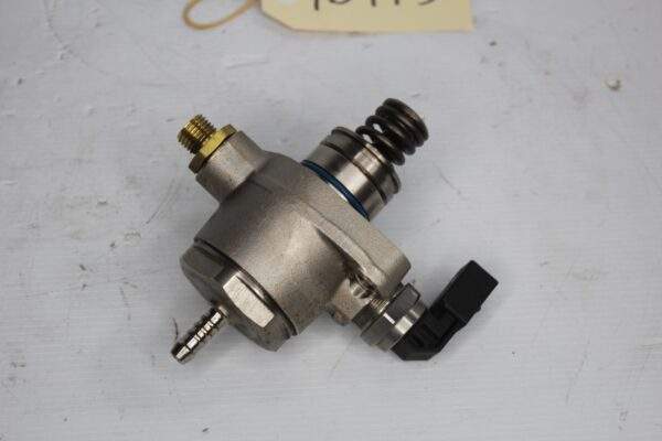Audi 8V S3 / Volkswagen Golf Mk7 R High Pressure Fuel Pump 06L 127 025 N