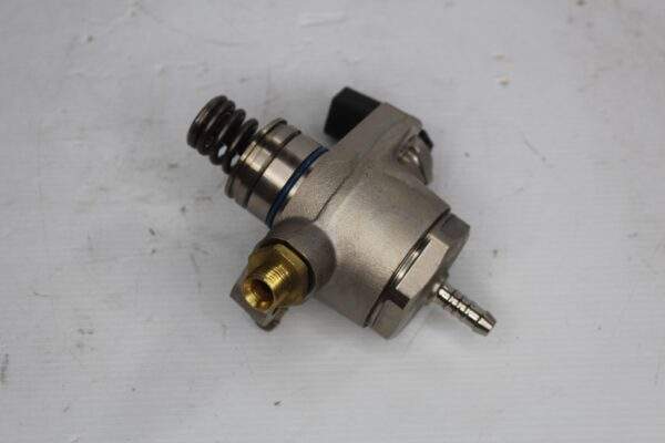 Audi 8V S3 / Volkswagen Golf Mk7 R High Pressure Fuel Pump 06L 127 025 N