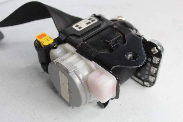 Audi 8V A3 S3 RS3 Front Right Drivers Seat Belt Pre-Tensioner 8V5 857 706 E