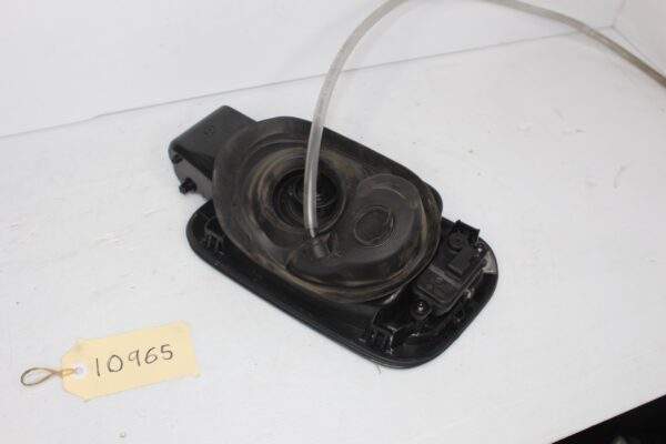 Audi F3 Q3 RSQ3 Sportback Fuel Filler Cap Assembly 83F 809 906