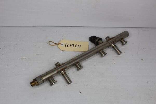 Audi 8V S3 / Volkswagen Golf Mk7 R Fuel Rail 06K 133 317 AB