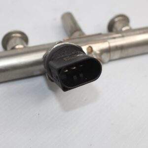 Audi 8V S3 / Volkswagen Golf Mk7 R Fuel Rail 06K 133 317 AB - Image 3