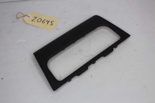 Volkswagen Mk6 Golf GTI R AC Heater Control Panel Trim Surround 5K0 858 069 P