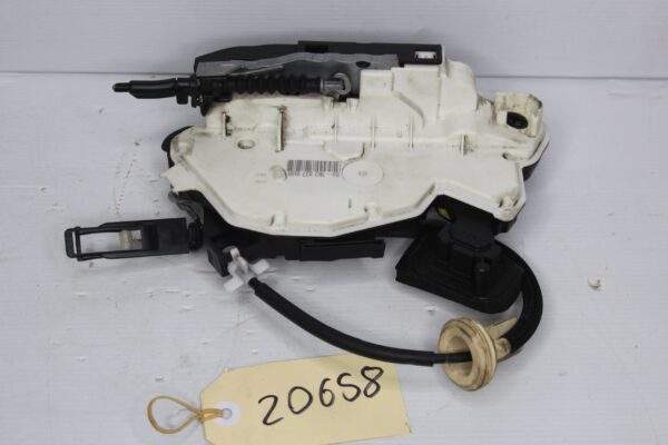 Volkswagen Mk6 Golf TSi GTi R Front Right Door Lock Actuator 5K2 837 016 B
