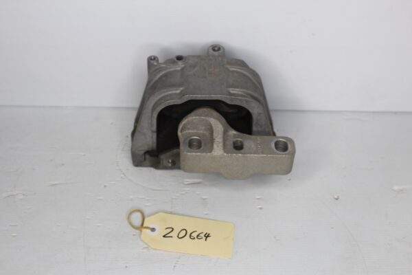 Volkswagen Mk6 Golf R Upper Engine Mount 8J0 199 262