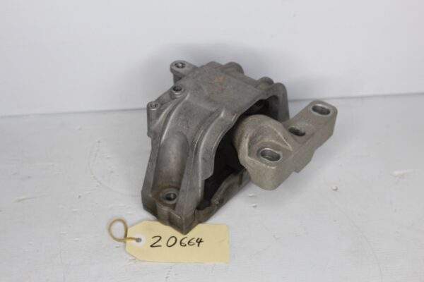 Volkswagen Mk6 Golf R Upper Engine Mount 8J0 199 262