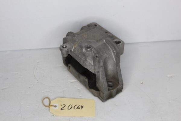 Volkswagen Mk6 Golf R Upper Engine Mount 8J0 199 262