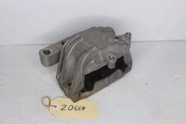 Volkswagen Mk6 Golf R Upper Engine Mount 8J0 199 262