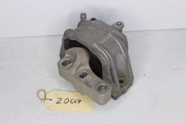 Volkswagen Mk6 Golf R Upper Engine Mount 8J0 199 262
