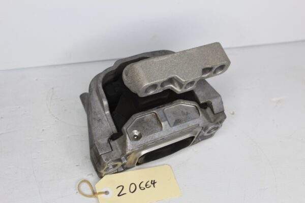 Volkswagen Mk6 Golf R Upper Engine Mount 8J0 199 262