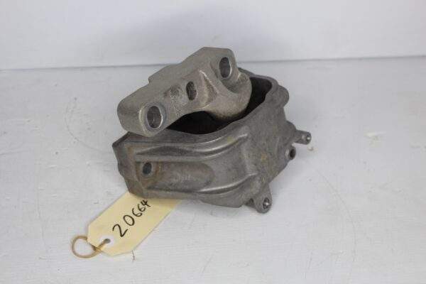 Volkswagen Mk6 Golf R Upper Engine Mount 8J0 199 262