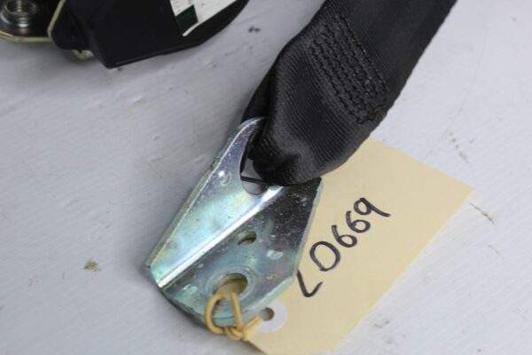 Volkswagen Golf Mk6 GTi R Rear Left Seat Belt Pre-Tensioner 1K6 857 805 AA