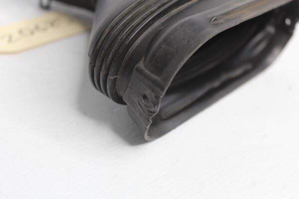 Volkswagen Golf Mk6 R Intake Air Duct Guide 1K0 129 618 BM