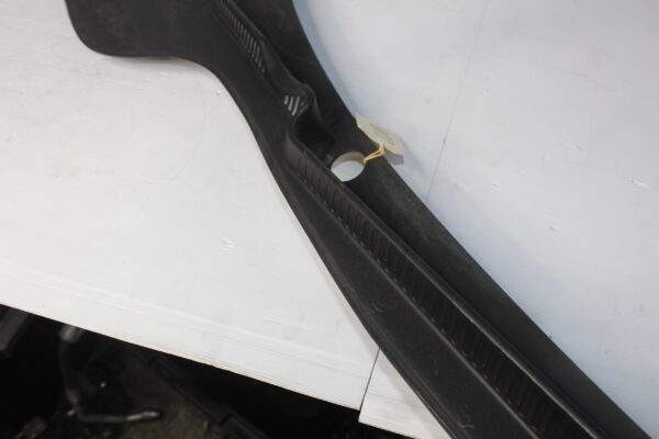 Volkswagen Mk6 Golf Scuttle Panel Windscreen Cowl 1K2 819 415 B