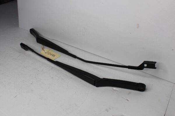 Volkswagen Golf Mk6 GTi R Windshield Wiper Arm Pair 1Q2955410, 1Q2955409