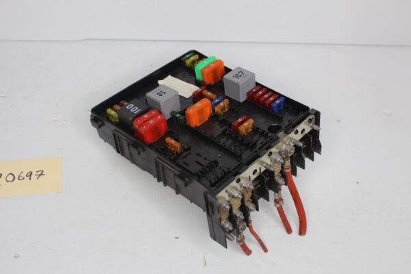 Volkswagen Mk6 Golf Front Fuse Relay Box 1K0937124K, 1K0937124P