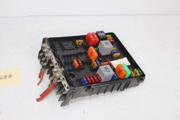 Volkswagen Mk6 Golf Front Fuse Relay Box 1K0937124K, 1K0937124P