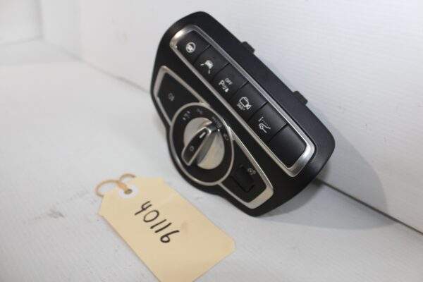 Mercedes Benz W205 C Class Headlight Control Switch Panel A2059051810