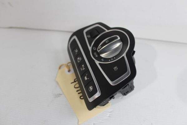 Mercedes Benz W205 C Class Headlight Control Switch Panel A2059051810
