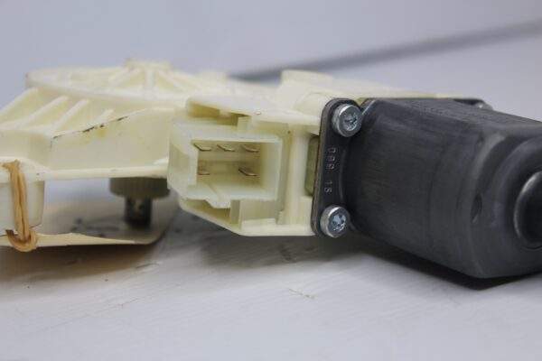 Mercedes Benz W176 W117 A Class Window Motor A2469065100